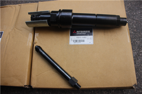 三菱S6R-PTA柴油發(fā)動機噴油管和噴油器