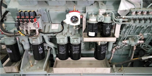 測量三菱S6R柴油發(fā)動機(jī)凸輪軸的凸輪升程