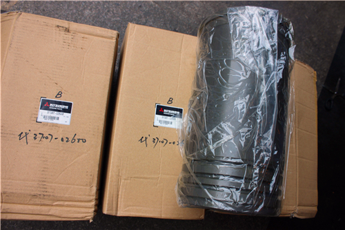 三菱12R發(fā)動機氣缸曲軸箱缸套