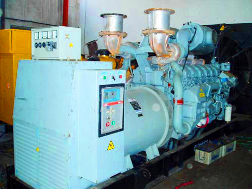 江北租賃370kw發(fā)電機(jī)價位、連桿的作用是連接活塞和曲軸