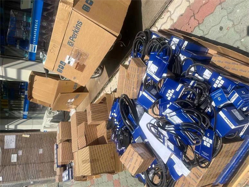 廠(chǎng)家直銷(xiāo)拖拉機(jī)珀金斯Perkins發(fā)動(dòng)機(jī)配件