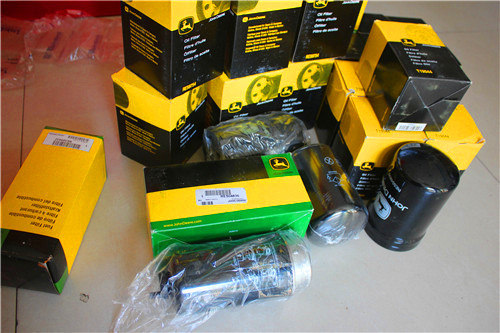 約翰迪爾4045發(fā)動機配件：選擇與維護